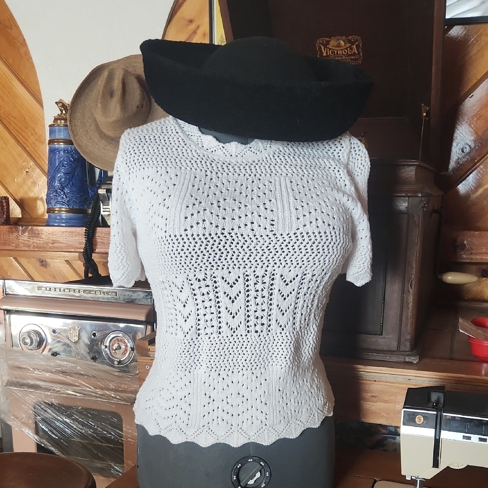 Elegant White Knit Sweater
